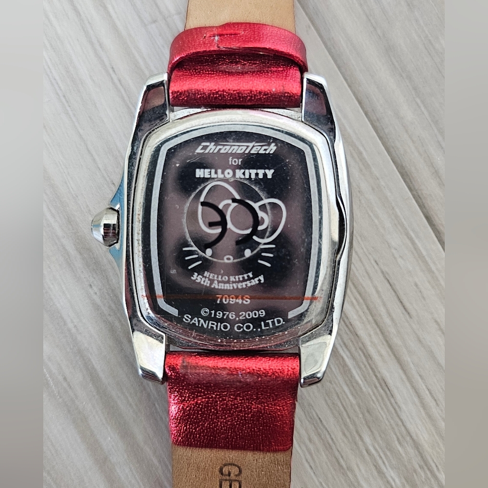 Red Hello Kitty Chronotech Watch - Picture 6 of 8